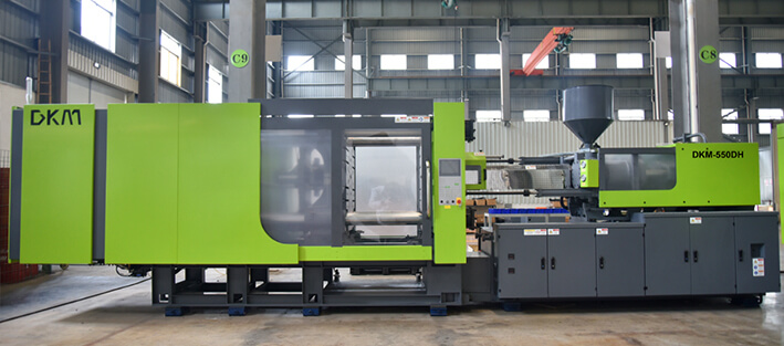 游艇会yth206DF东风注塑机550吨