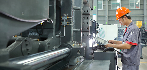 游艇会yth206DF注塑机-机械守护