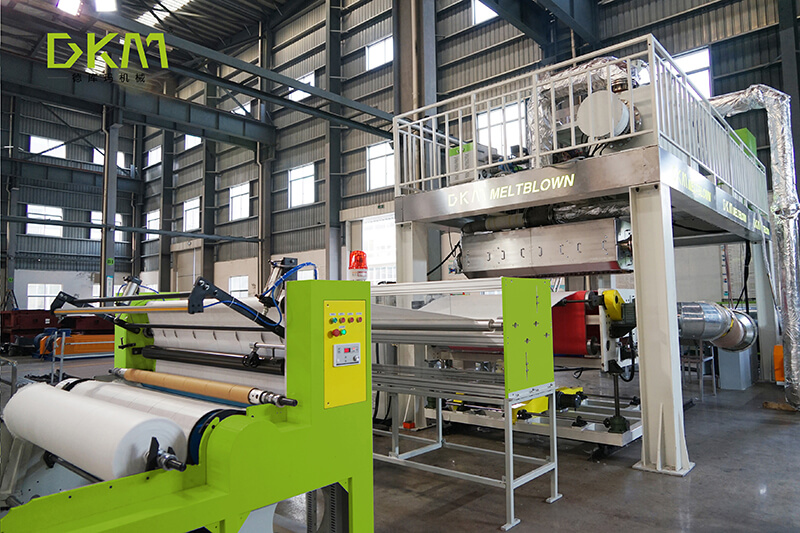 熔喷出产线车间实拍